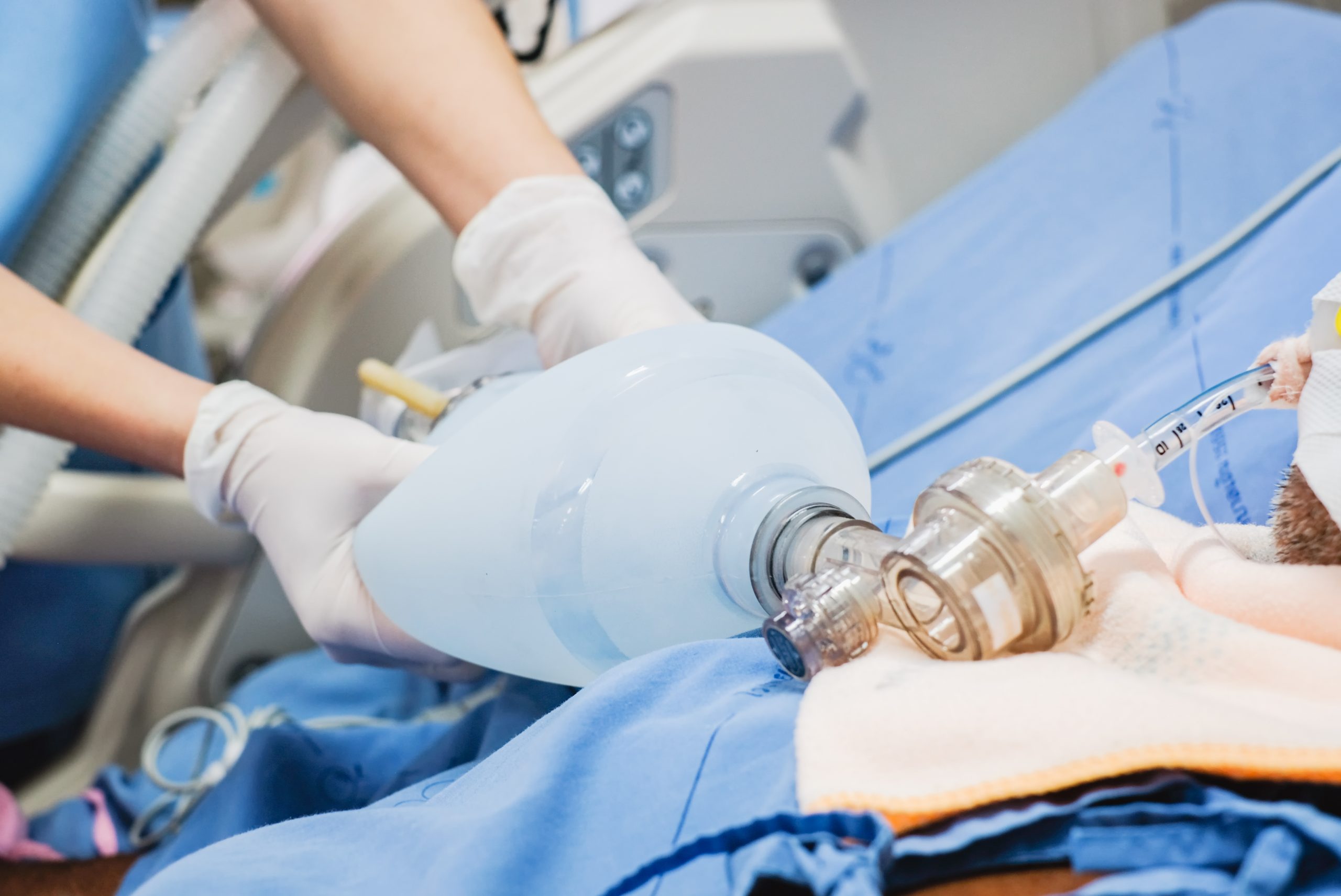 Unul dintre cei mai cunoscuți antivacciniști din Italia a murit din cauza COVID-19