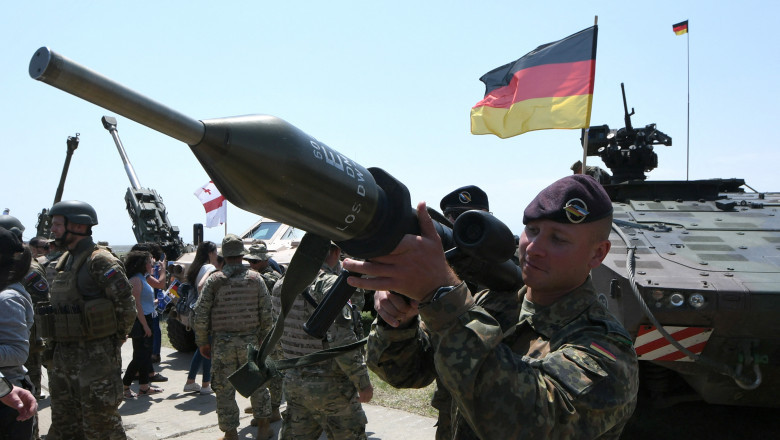 Militari germani în cadrul unui exerciţiu