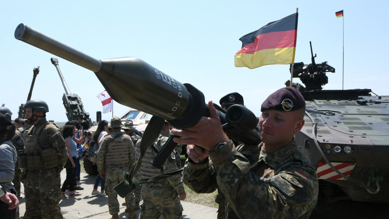 Germania ameninţă Rusia cu un răspuns dur în cazul unei agresiuni asupra Ucrainei: „Nu vom dezbate public unde anume vom ţinti”
