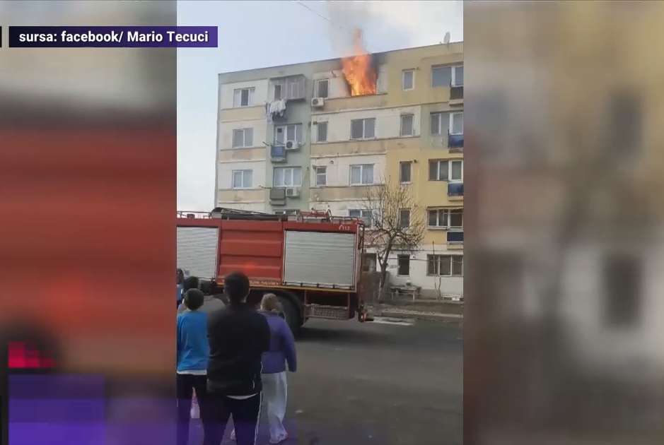VIDEO. Au vrut să facă un grătar în interior și au dat foc blocului