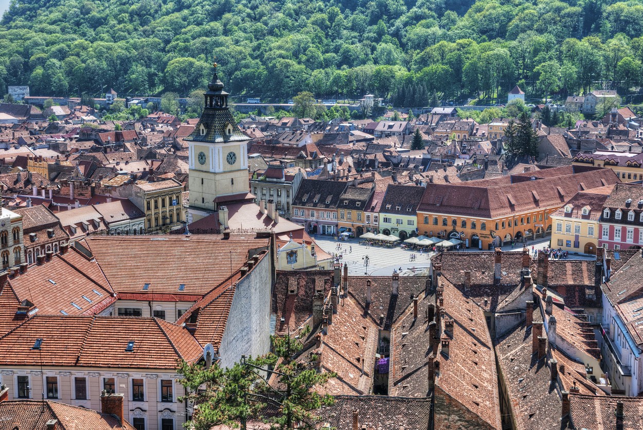 Un bărbat și-a cumpărat o stradă în Brașov. Primăria vrea acum să o răscumpere