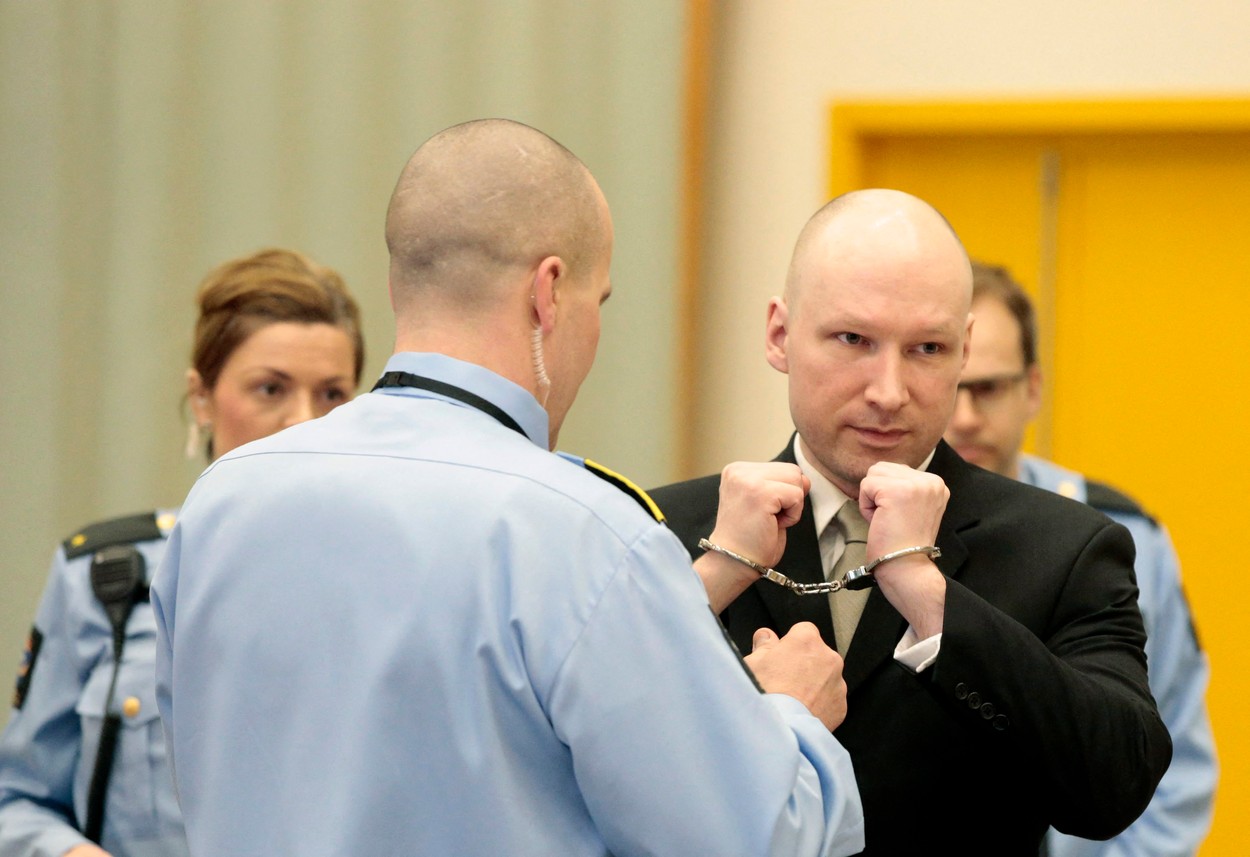 Anders Breivik, ucigașul din Norvegia, va fi transferat într-o închisoare aflată la doar 10 kilometri de insula unde a comis atentatul