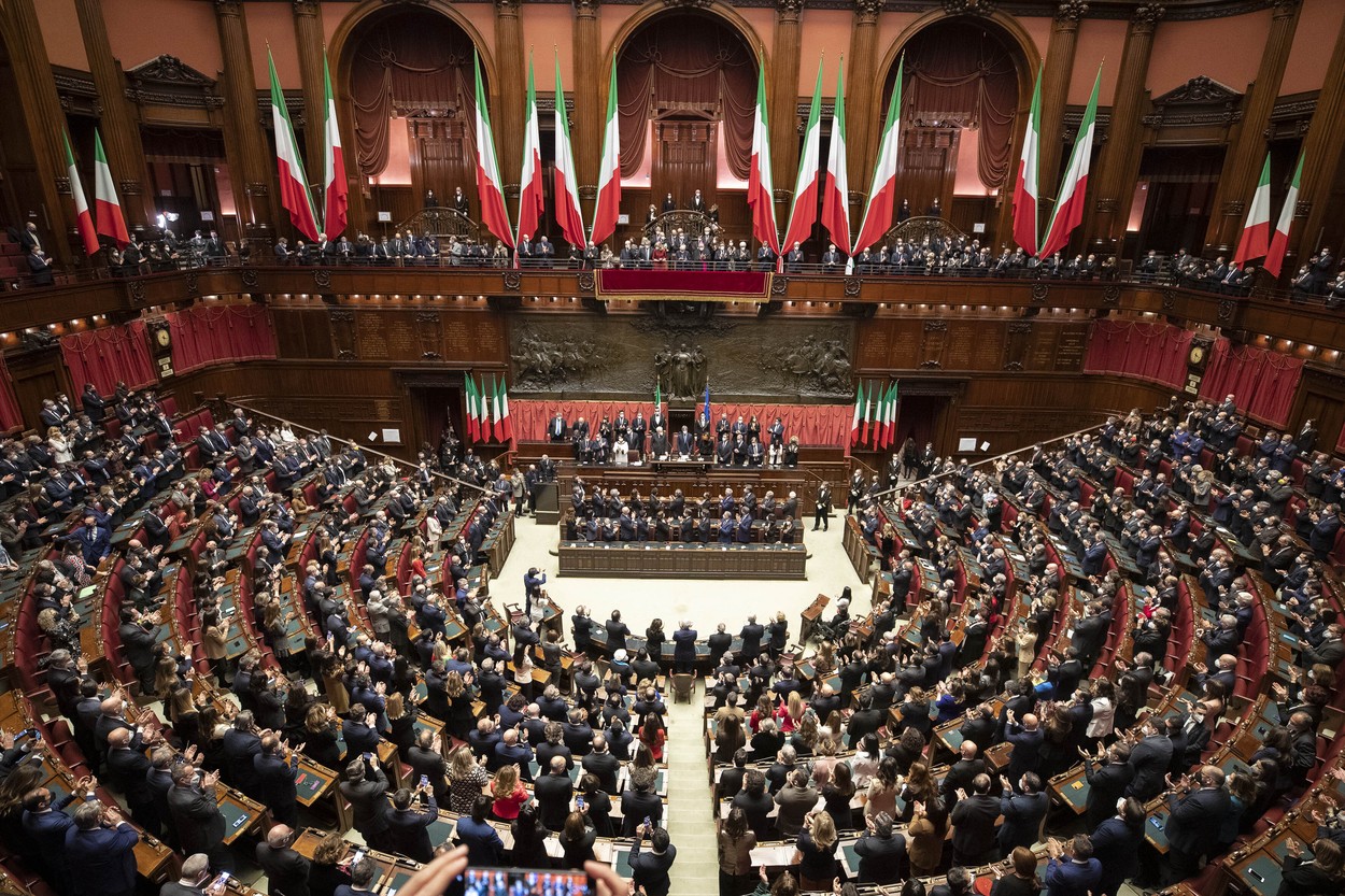 Italia a adăugat protejarea mediului în constituție: „Statul trebuie să protejeze biodiversitatea în interesul generațiilor viitoare”