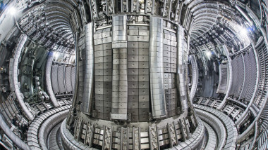 Laborator tokamak pentru experimente de fuziune nucleară