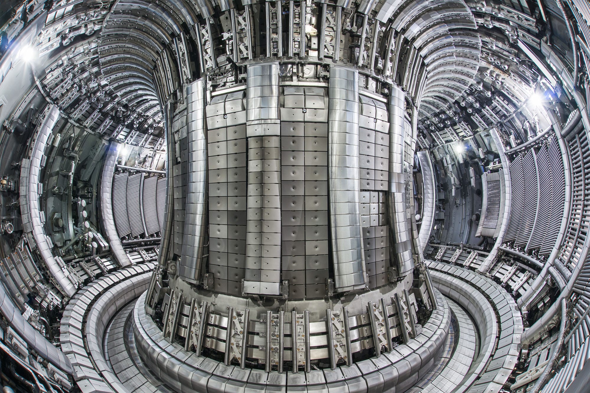 Rusia a trimis Franței un magnet gigant, care cântărește peste 200 de tone. La ce folosește dispozitivul