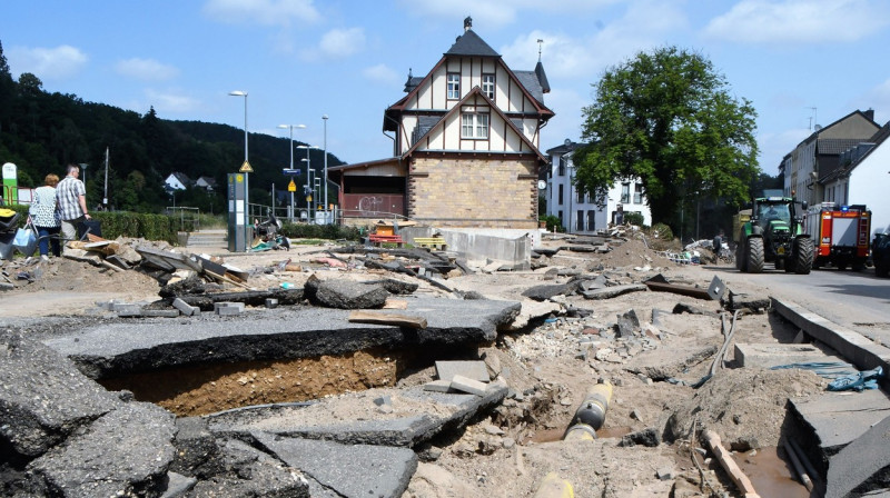 German Chancellor Merkel visits flood affected areas, North Rhine Westphalia, Germany - 20 Jul 2021