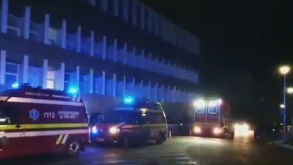 VIDEO. Momentul evacuării pacienților de la spitalul din Suceava, unde a izbucnit un incendiu