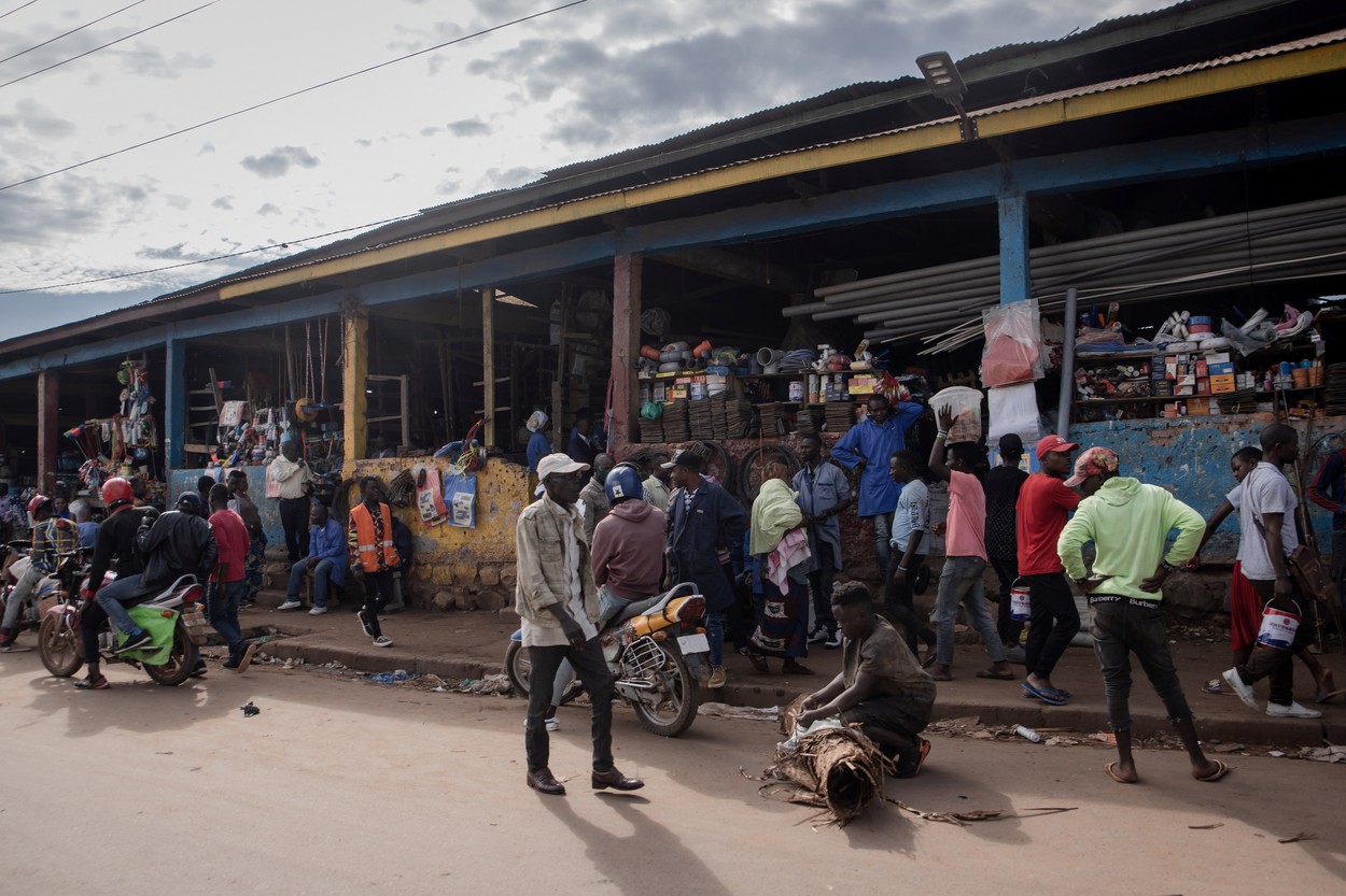 26 de oameni au murit electrocutați în R.D. Congo, după ce un cablu de înaltă tensiune s-a prăbușit într-o piață