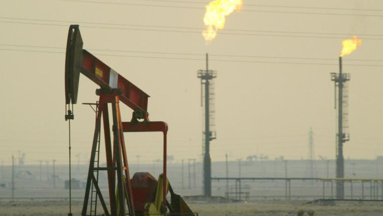 Preţul petrolului se apropie de recordul absolut. A ajuns la 139 de dolari pe baril