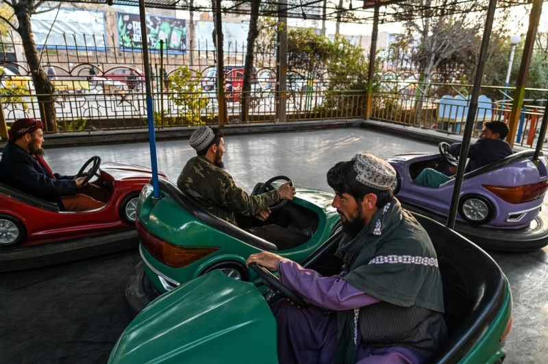 talibani-parc-distractii (12)