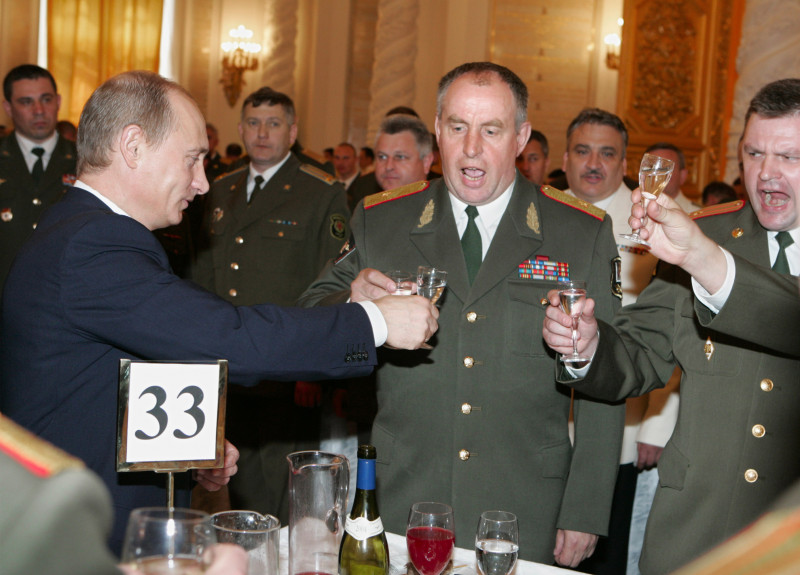 President Putin addresses graduates of military academies and universities