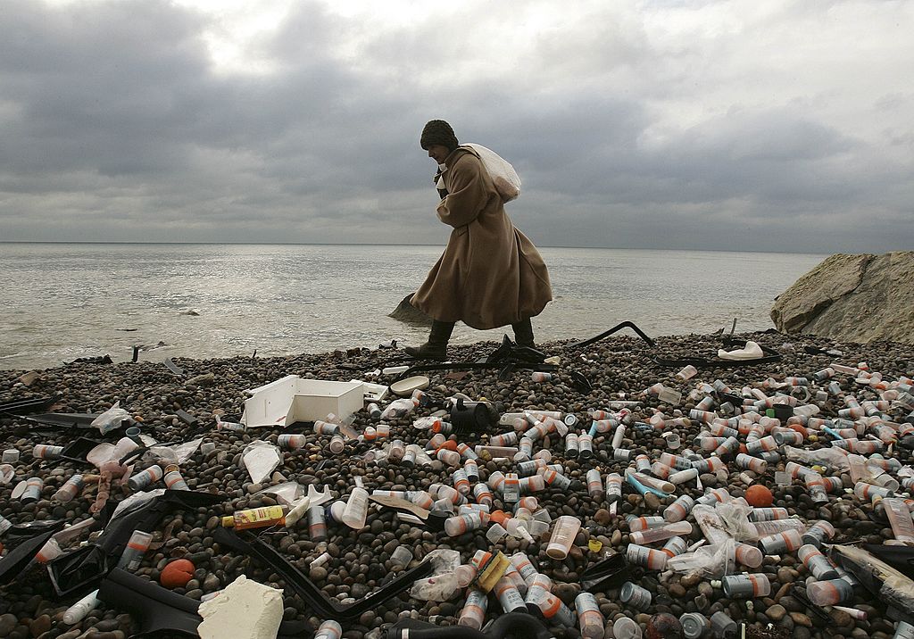 Cantităţile de plastic care ajung în oceane ar putea să se tripleze până în 2040, arată un studiu