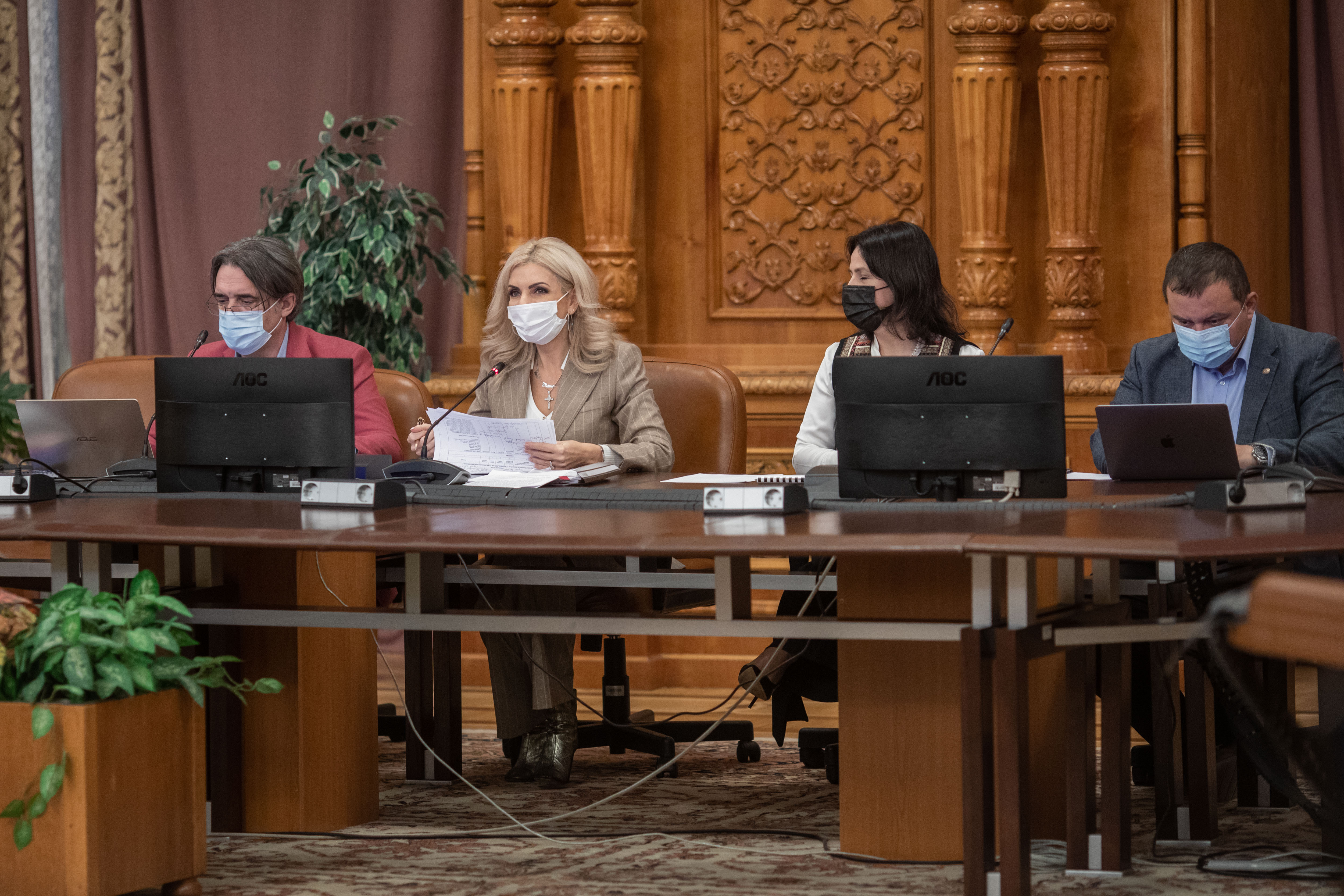 Scandal la votul din comisiile parlamentare pentru judecătorul României la CEDO