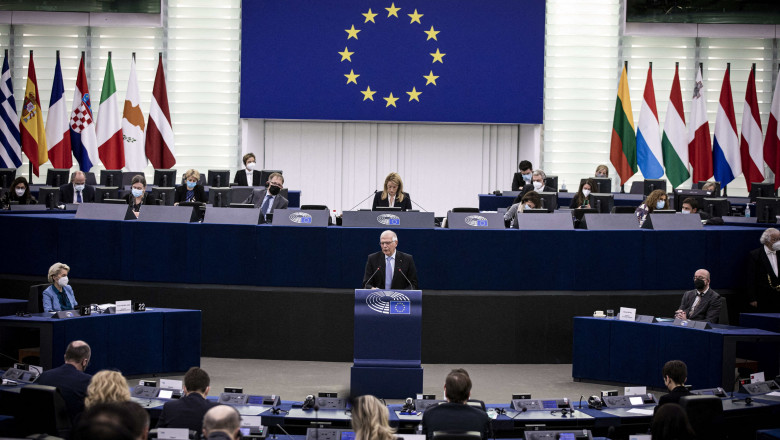 Débat sur la sécurité européenne et la menace militaire russe contre l'Ukraine, lors d'une session pléničre au Parlement européen ŕ Strasbourg