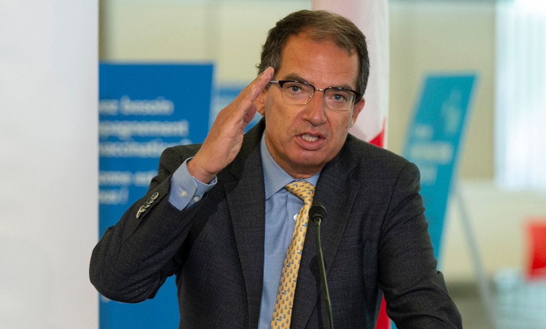CEO-ul Moderna spune că este „rezonabil” să credem că pandemia ar putea fi în faza finală