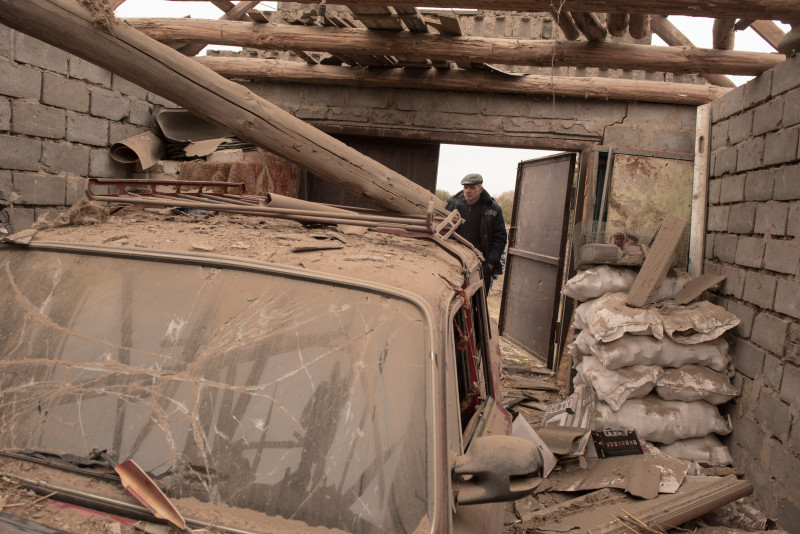 Ukraine: Artillery strikes in the town of Stanytsia Luhanska