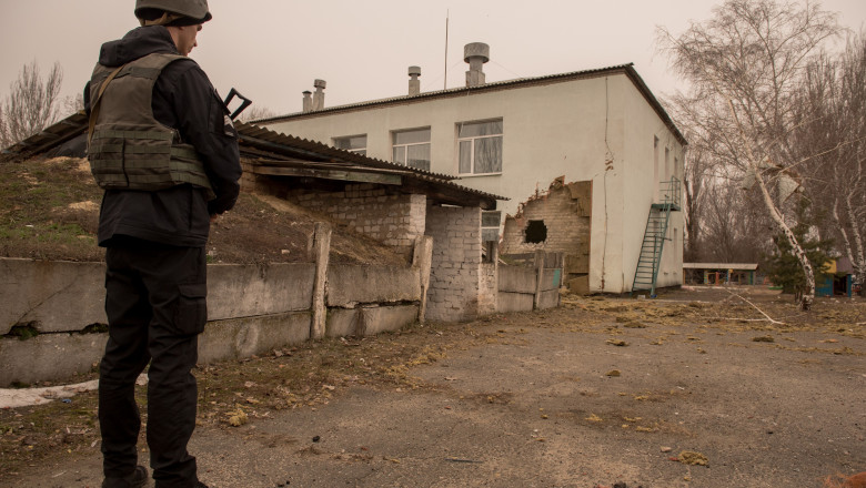 Ukraine: Artillery strikes in the town of Stanytsia Luhanska
