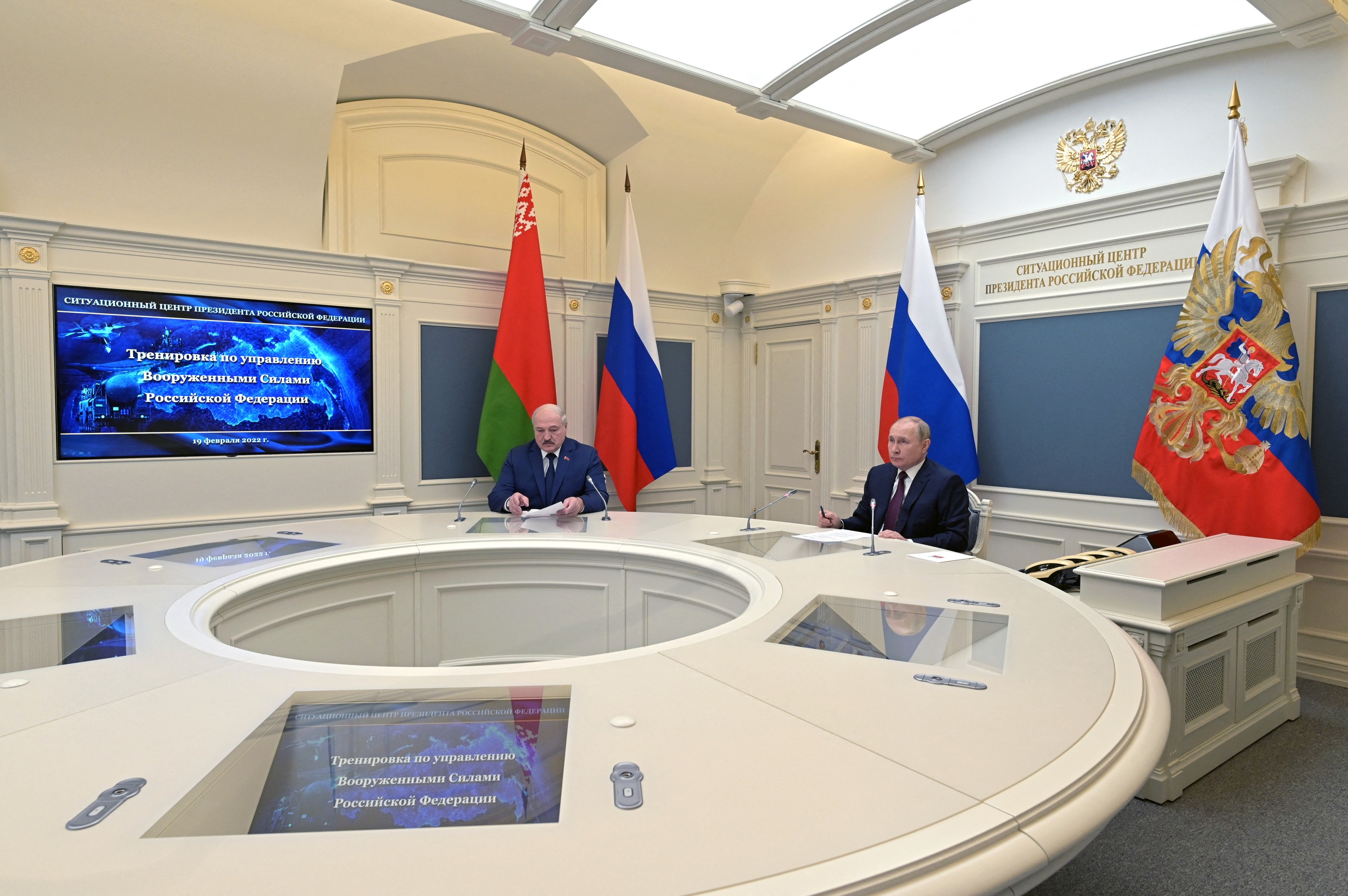 Vladimir Putin şi-a admirat, în direct, dintr-un centru de comandă de la Kremlin, puterea nucleară thumbnail