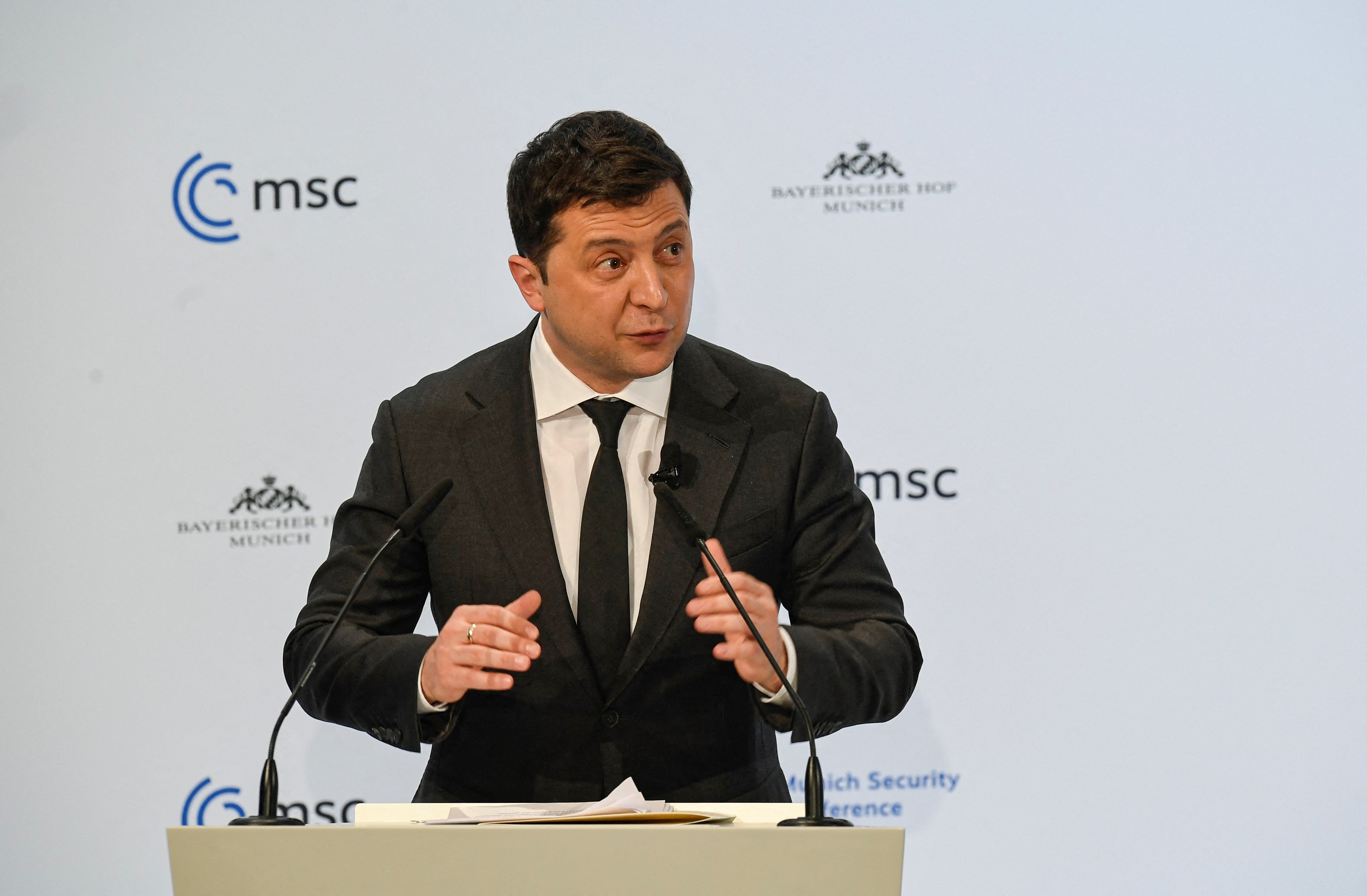 Zelenski critică Occidentul pentru „inacțiune” împotriva agresiunii ruse și cere un calendar clar de aderare a Ucrainei la NATO