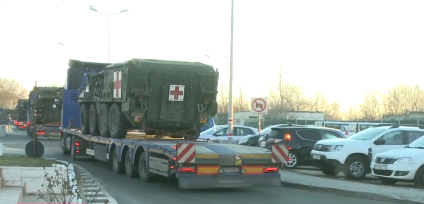 Momentul în care primul convoi cu tehnică militară americană ajunge la baza de la Mihai Kogălniceanu