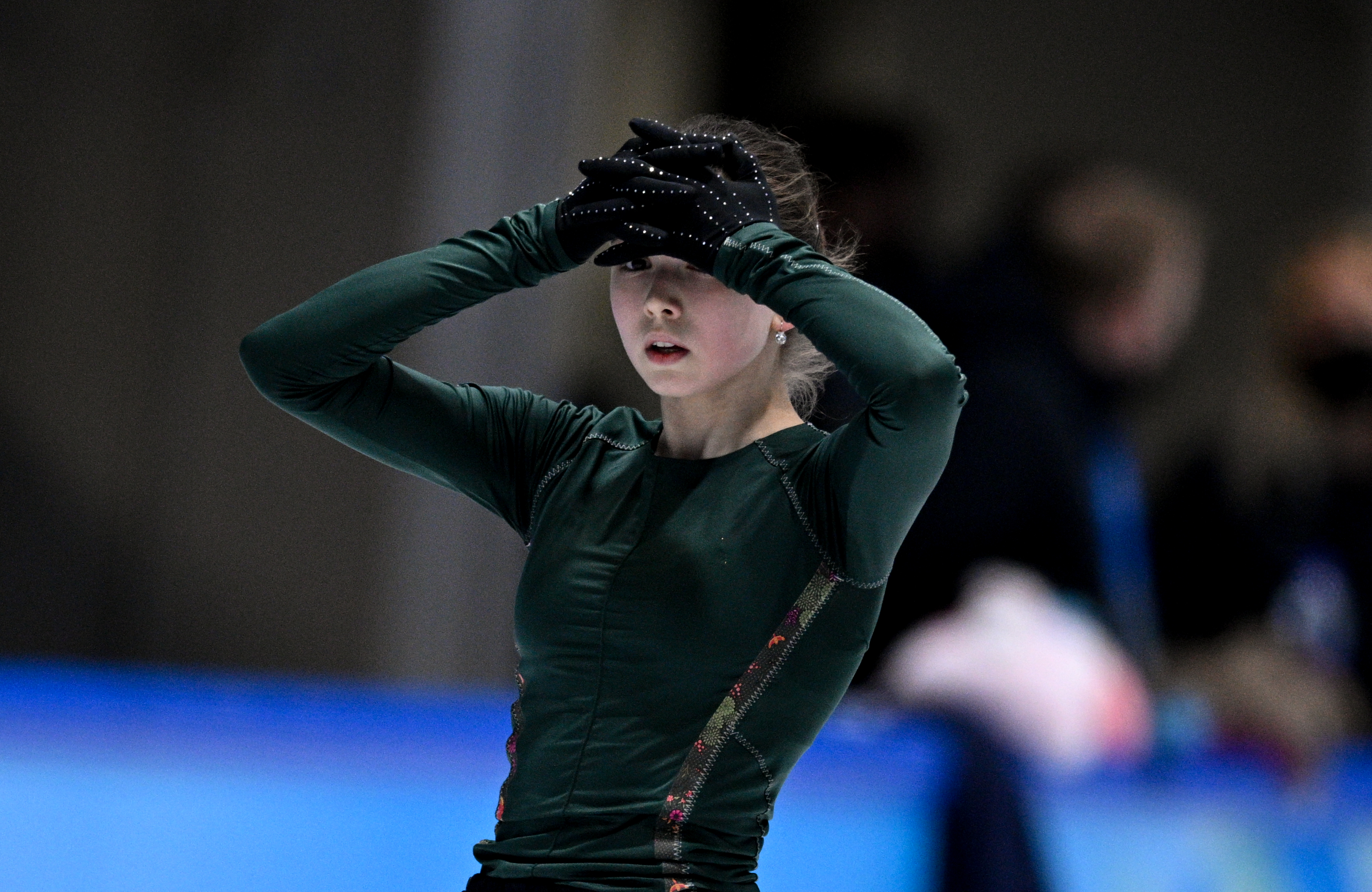 Rusia spune că își va apăra sportivii și aurul "câștigat cinstit". Valieva, care e suspendată la olimpiadă, a venit la antrenament