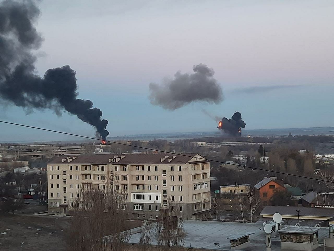 Putin atacă Ucraina cu avioane, tancuri și navele militare. A început debarcarea rusă în portul Odesa. Zelensky declară stare de război