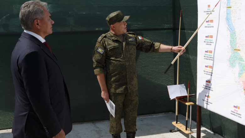 Serghei Șoigu inspectează armata rusă din Transnistria