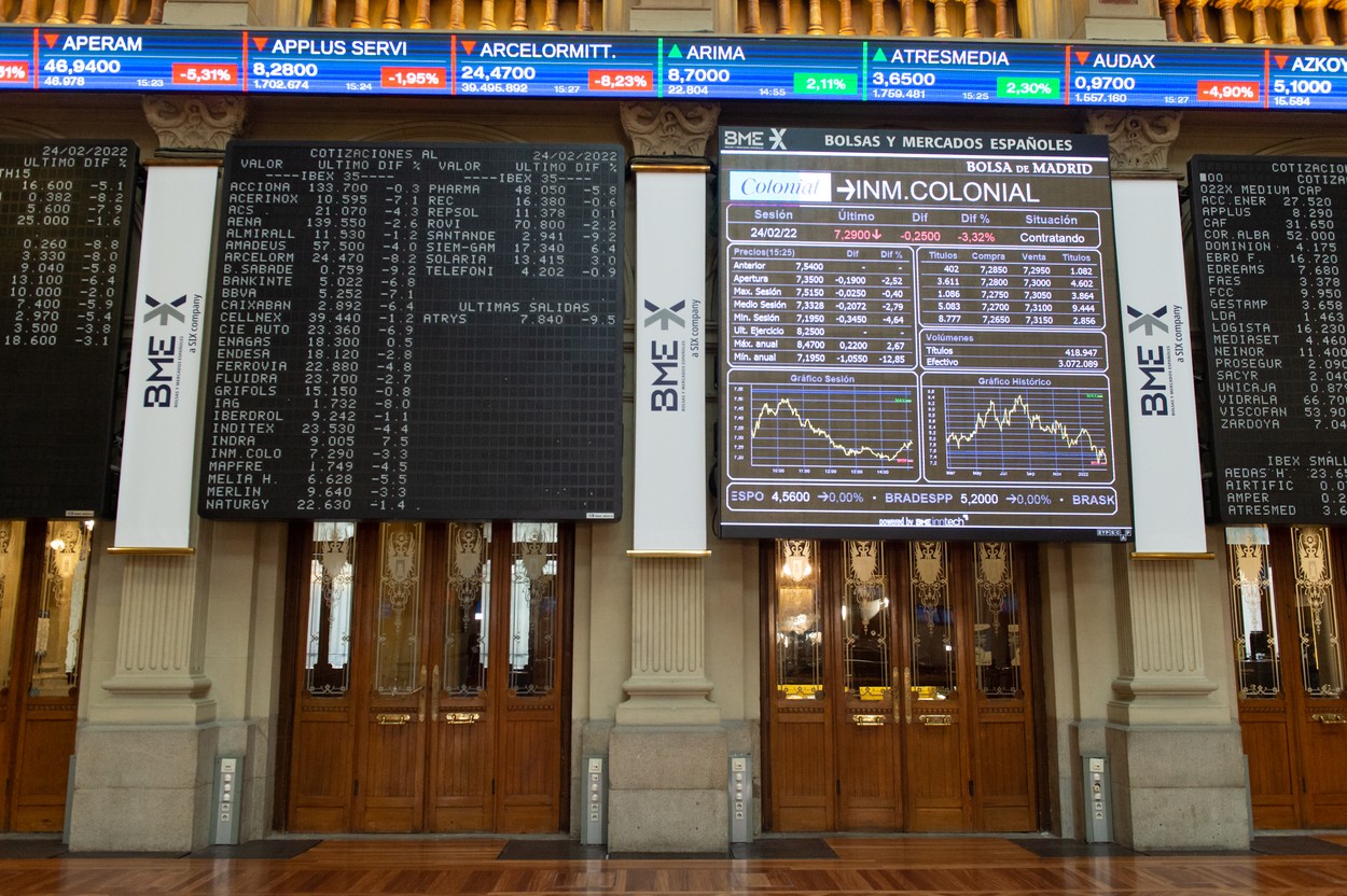 Piețele din Rusia au pierdut 33% într-o zi. Barilul de petrol a depășit 100 de dolari. Prețul gazului a crescut cu 52%