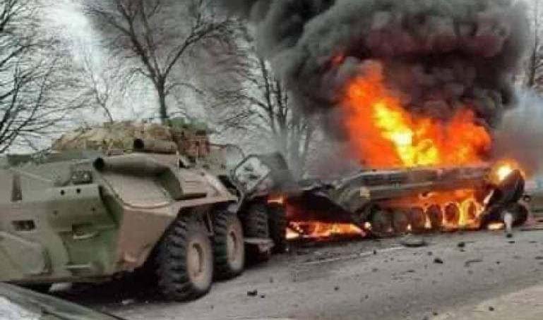 Trupele ucrainene au distrus tancuri și au doborât elicoptere rusești. Imagini cu pagubele provocate armatei ruse