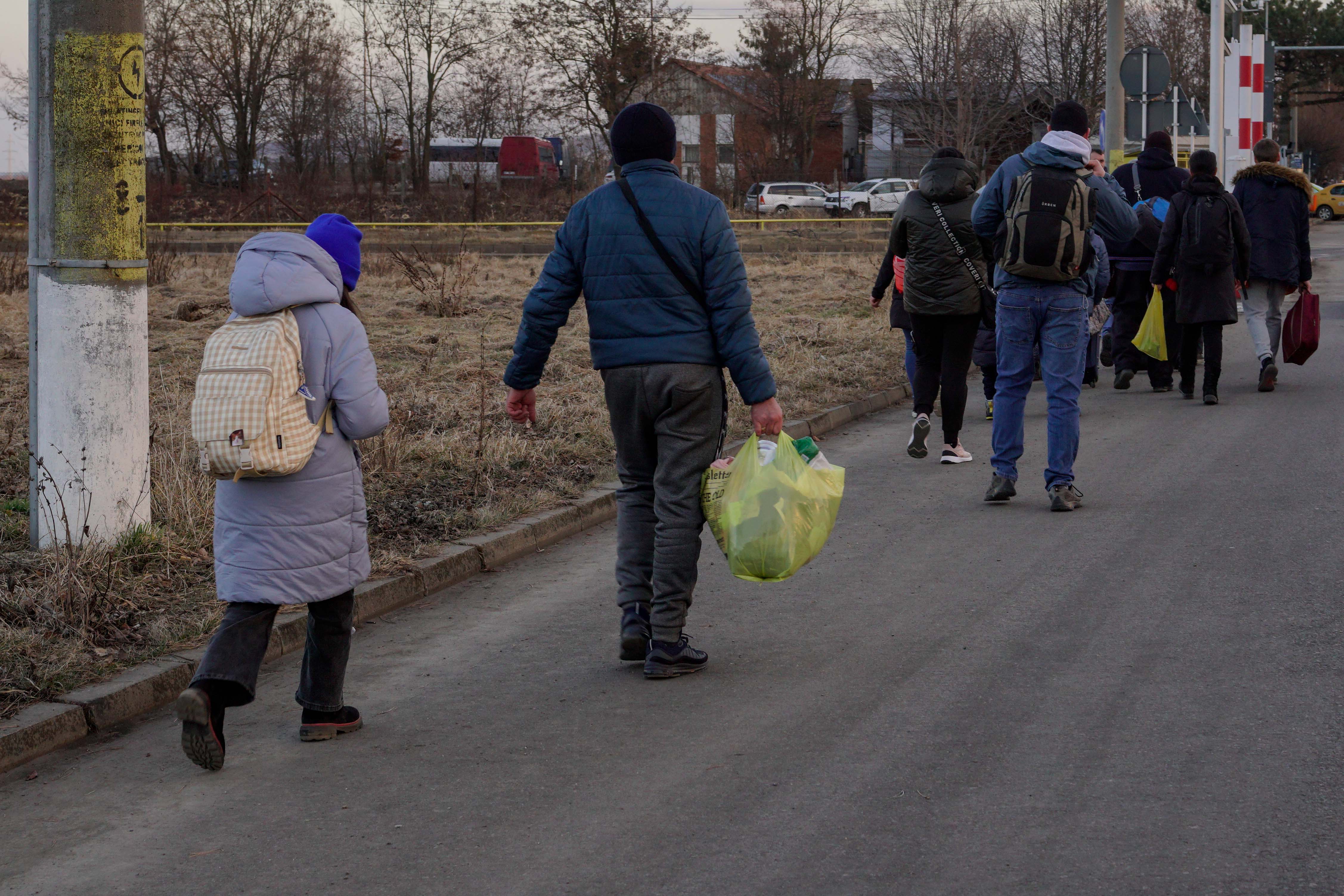 Peste 5.000 de ucraineni au trecut ilegal vama către România. Trei bărbați, arestați pentru trafic de migranți