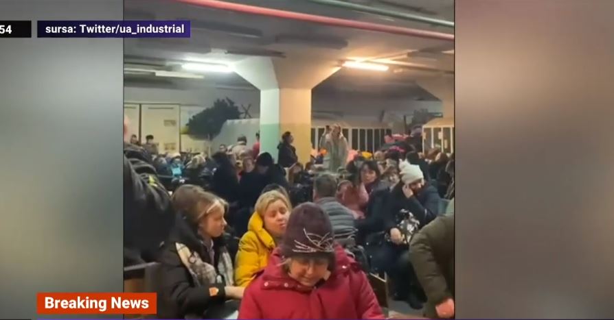 VIDEO. Oamenii care au fugit din calea războiului cântă imnul Ucrainei în adăposturi
