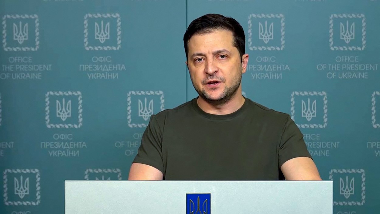 Zelenski a decis să retragă soldaţii ucraineni din toate misiunile de menţinere a păcii din lume