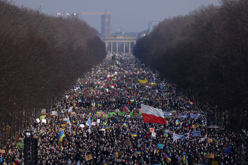 Berlin Holds Large Anti-War Rally As Ukraine Battles Russian Invasion