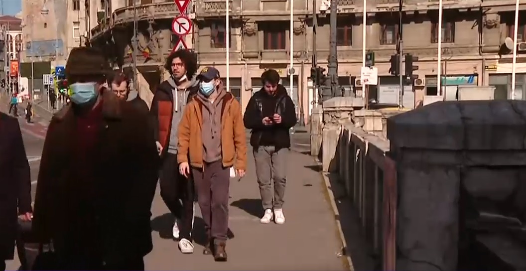 Pericol de surpare pe Podul Victoriei din Capitală. Cuva de apă de sub Dâmbovița este afectată de infliltrații
