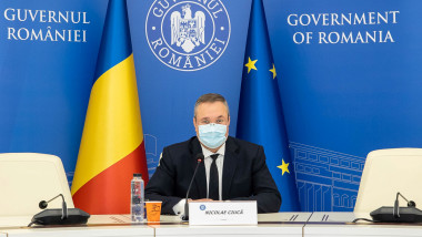 Nicolae Ciucă conduce o ședință de Guvern.