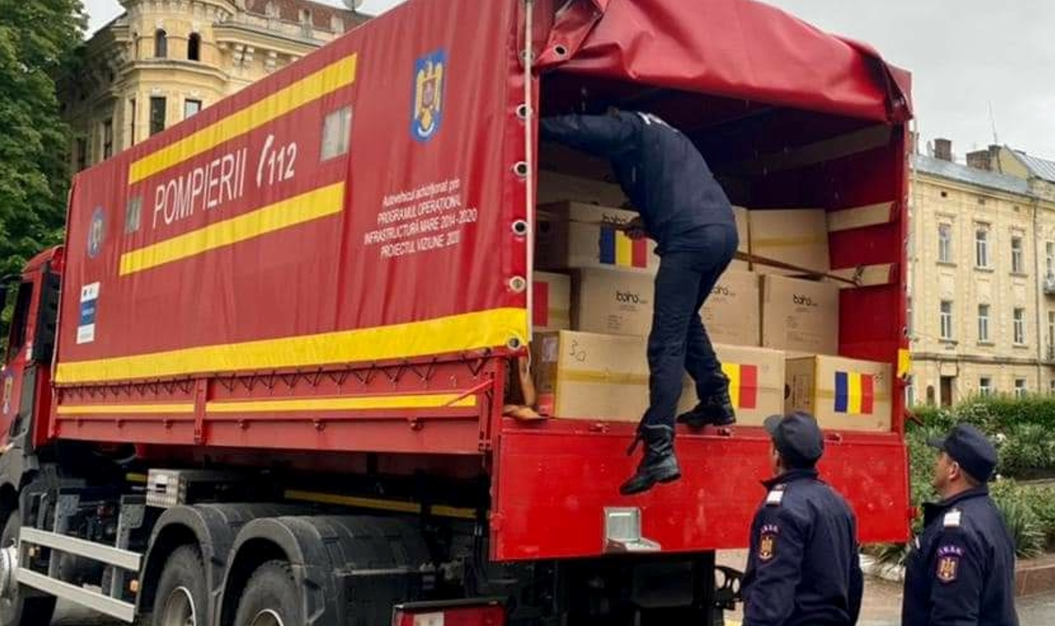 România trimite în Ucraina medicamente și dezinfectanți. Produsele, transportate cu vehicule ale IGSU