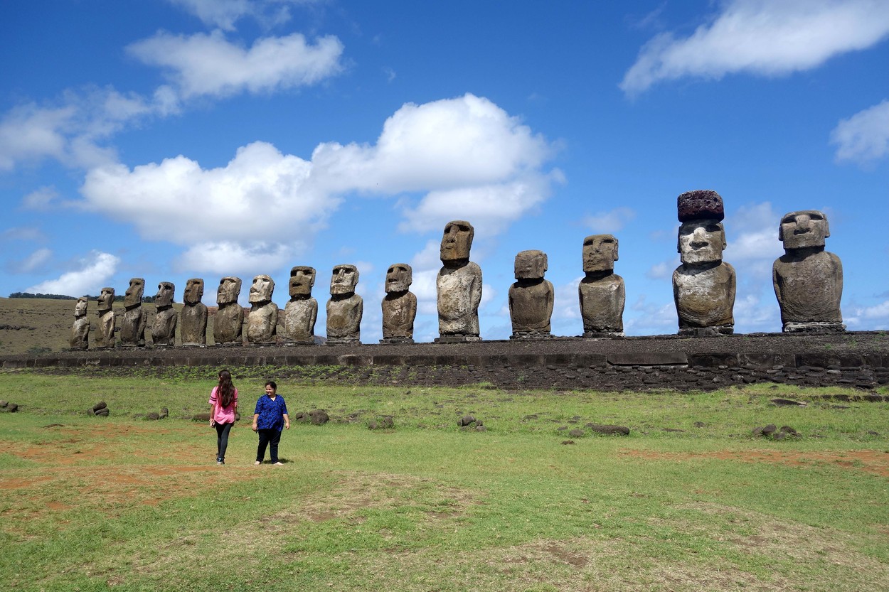 O nouă statuie moai a fost descoperită într-o lagună secată din Insula Paștelui