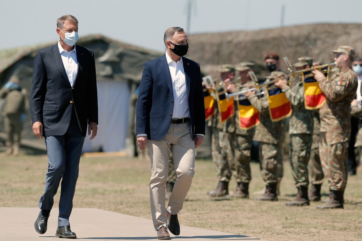 Iohannis a vorbit cu președintele Poloniei despre măsurile care urmează să fie luate de NATO ca răspuns la acțiunile Rusiei