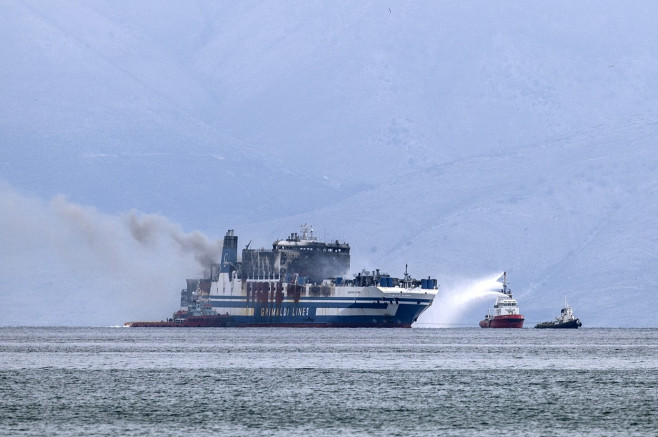 incendiu feribot grecia (14)