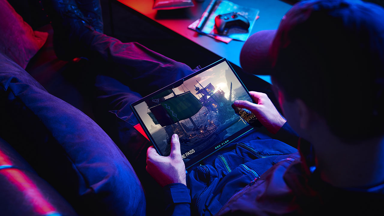 (P) ASUS ROG Flow Z13 GZ301: cea mai puternică tabletă de gaming