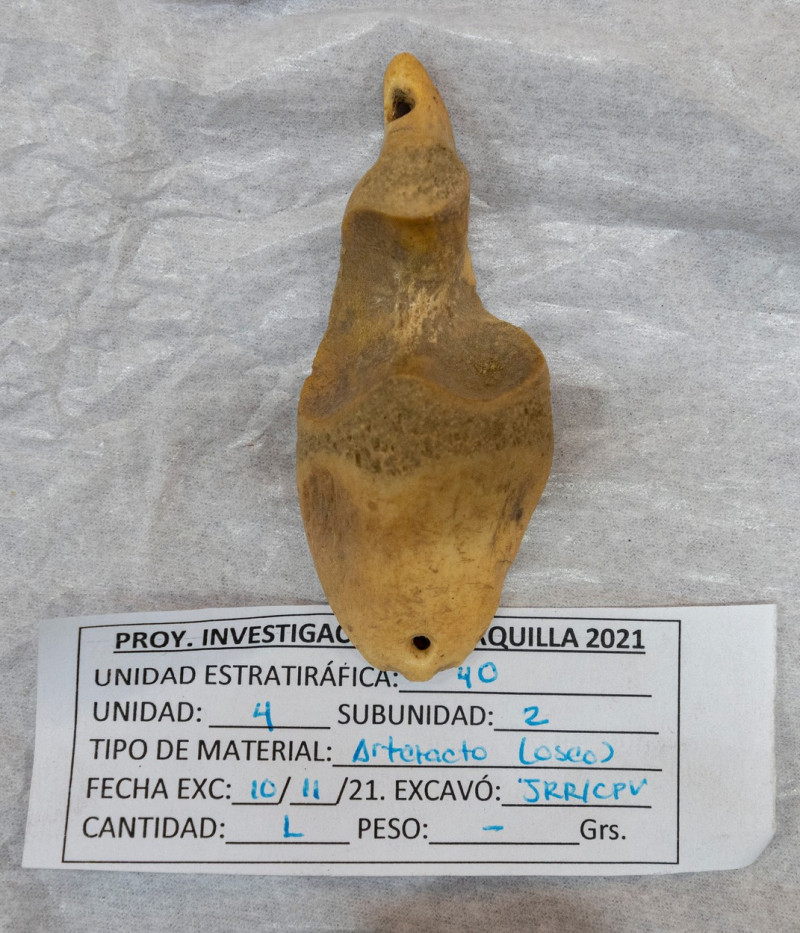 Artefecate și rămășițe umane excavate de arheologi în Peru