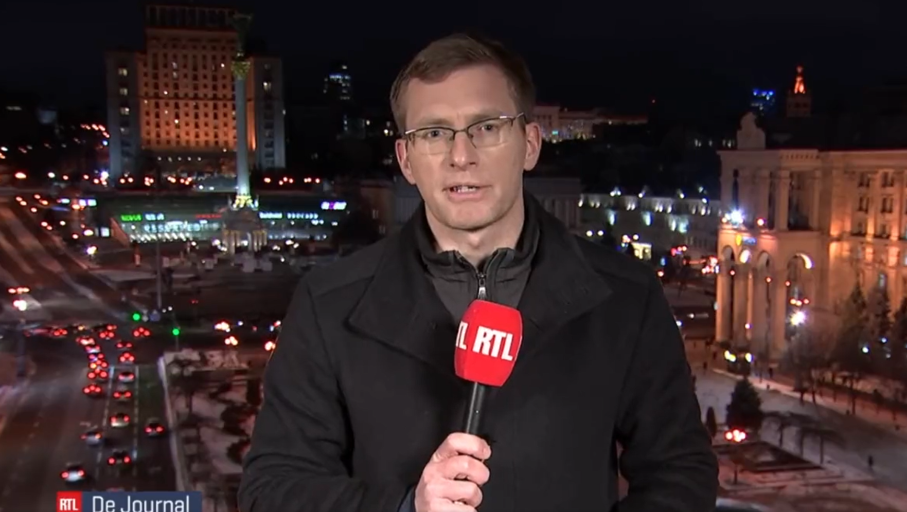 VIDEO. Jurnalist TV trimis în Ucraina, viral pe internet după ce a transmis în 6 limbi
