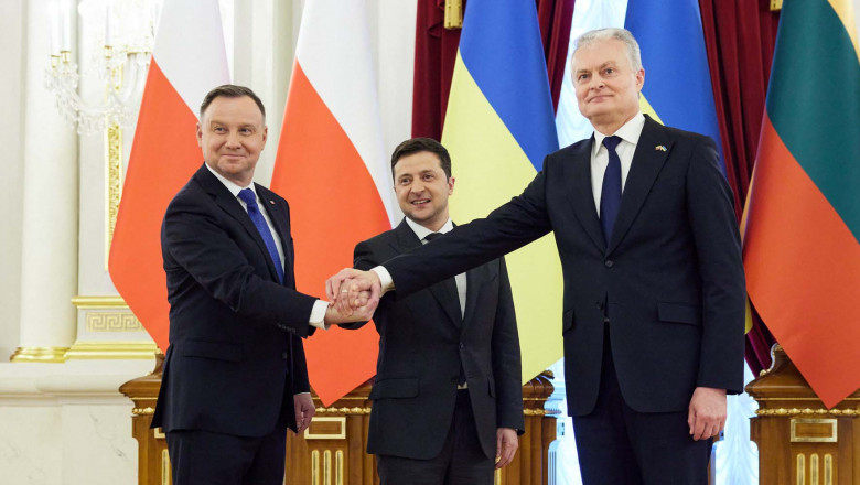 Ukrainian President Volodymyr Zelensky meets with his counterparts from Lithuania Gitanas Nauseda and Poland Andrzej Duda in Kyiv on February 23, 2022