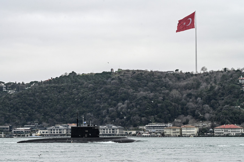 Ucraina va cere Turciei să interzică navelor militare ruse accesul în Marea Neagră dacă izbucnește războiul cu Rusia