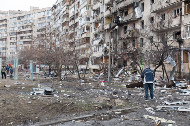 Războiul din Ucraina: Imagini cu orașele ucrainene înainte și după bombardamentele rusești