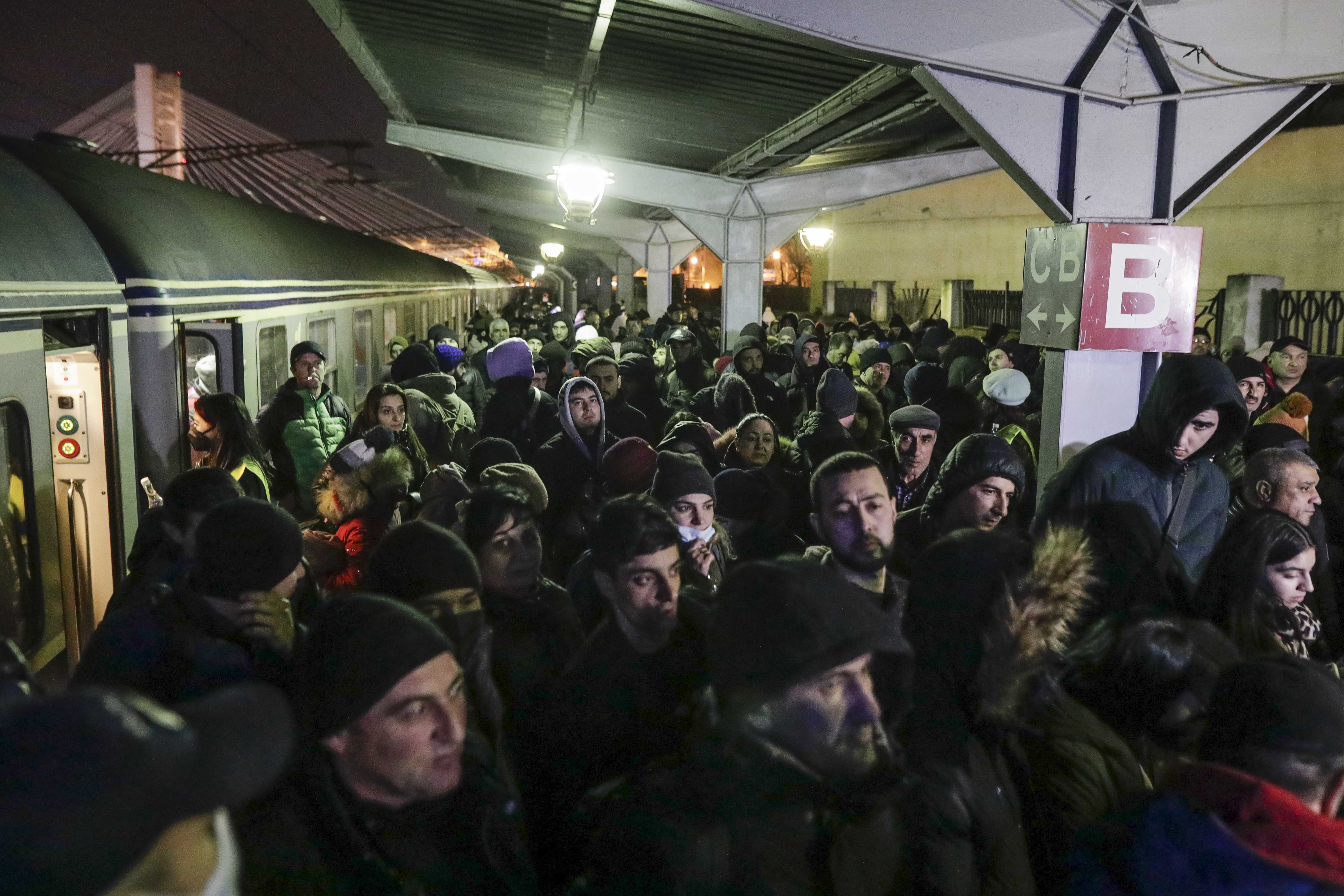 Refugiații ucraineni vor putea călători gratuit cu trenul în România și în Ungaria