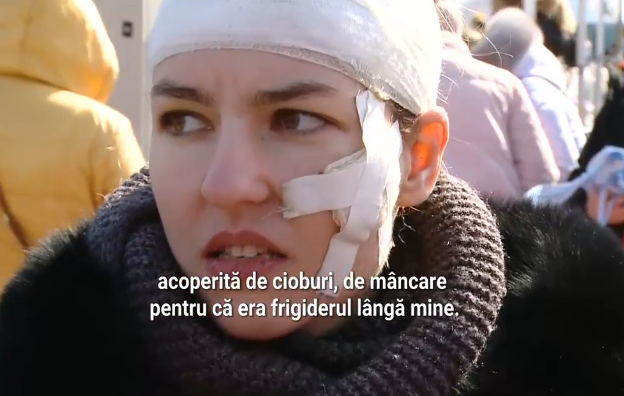 Mărturia unei tinere rănite într-o explozie în Ucraina: „M-am trezit acoperită de cioburi și de mâncare. Sângeram la cap și la față”