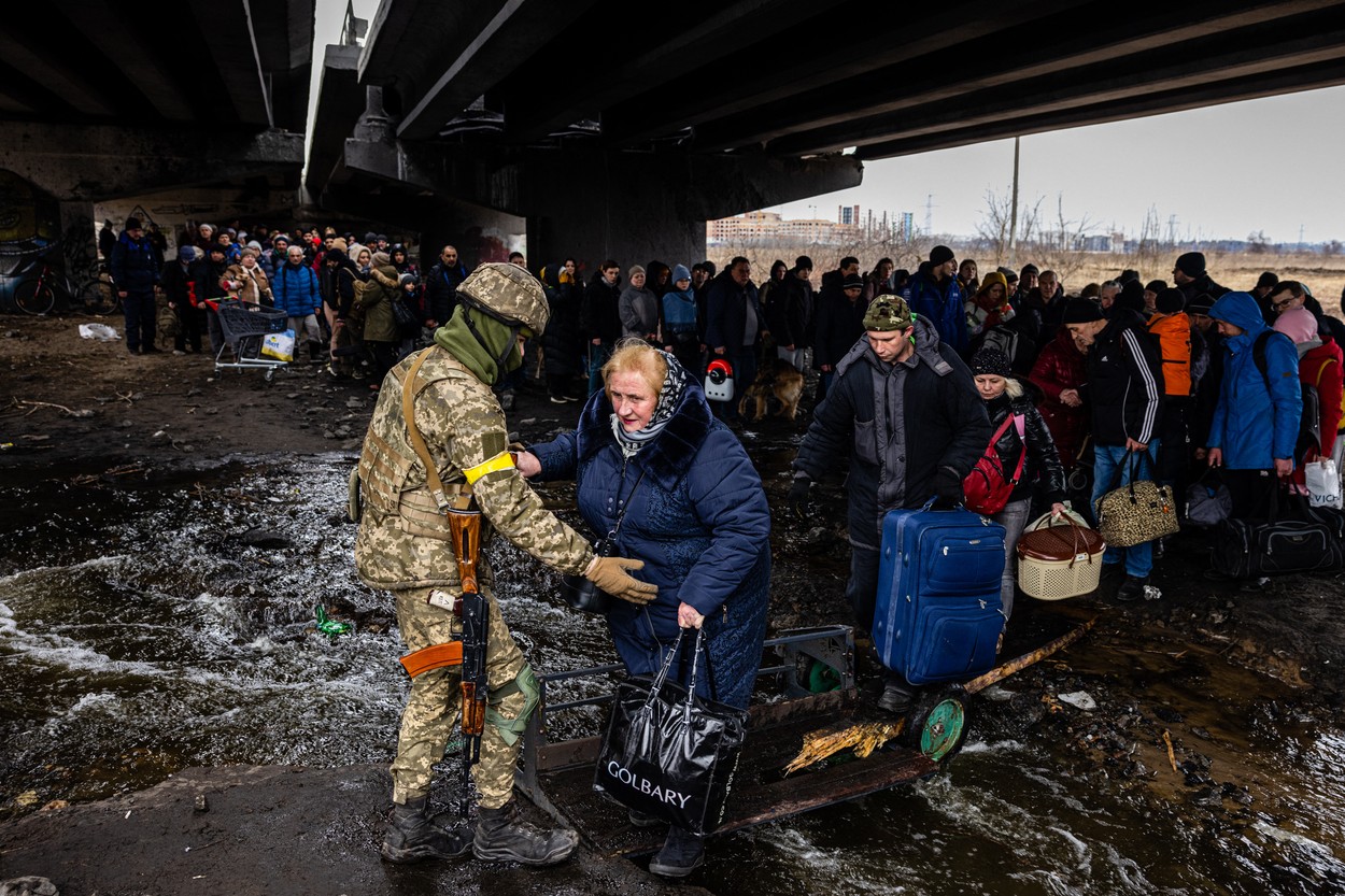 Invazia Rusiei în Ucraina provoacă cel mai mare val de refugiați în Europa de după Al Doilea Război Mondial
