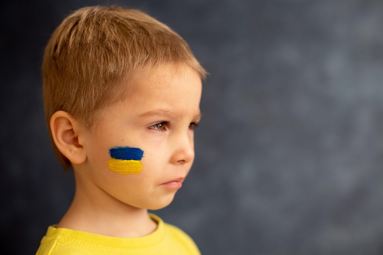 Ce să le spunem copiilor despre război? Bogdan Aurescu: E o lecție despre Bine și Rău, despre cum să îl sprijini pe cel care e victimă