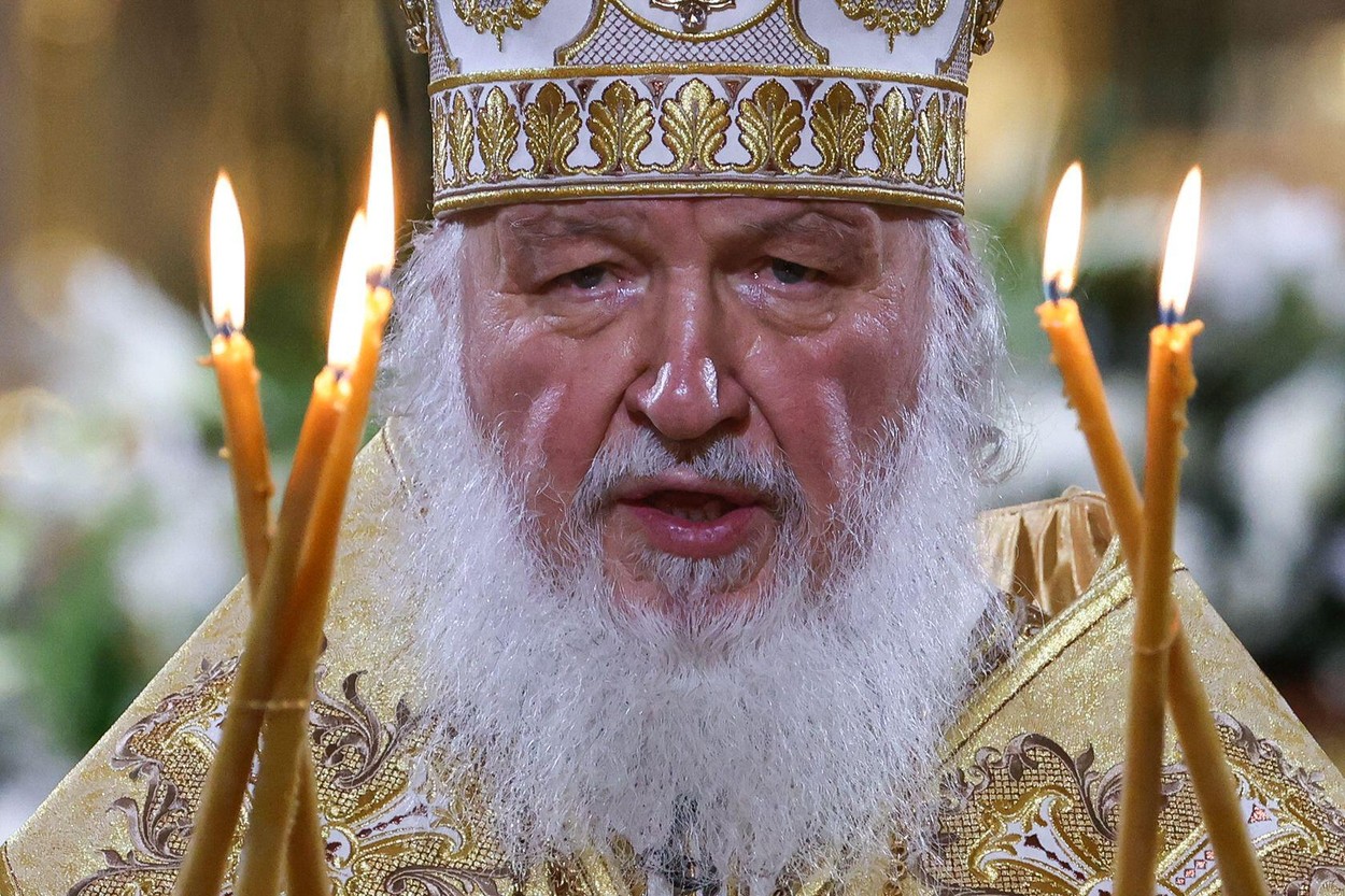 Patriarhul Kiril îi răspunde Papei, după ce i-a spus să nu fie „băiatul de altar al lui Putin”: A ales tonul greșit